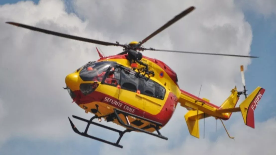 A Marsac-en-Livradois (Puy-de-Dôme), un homme de 80 ans meurt dans la Dore après un accident de tracteur