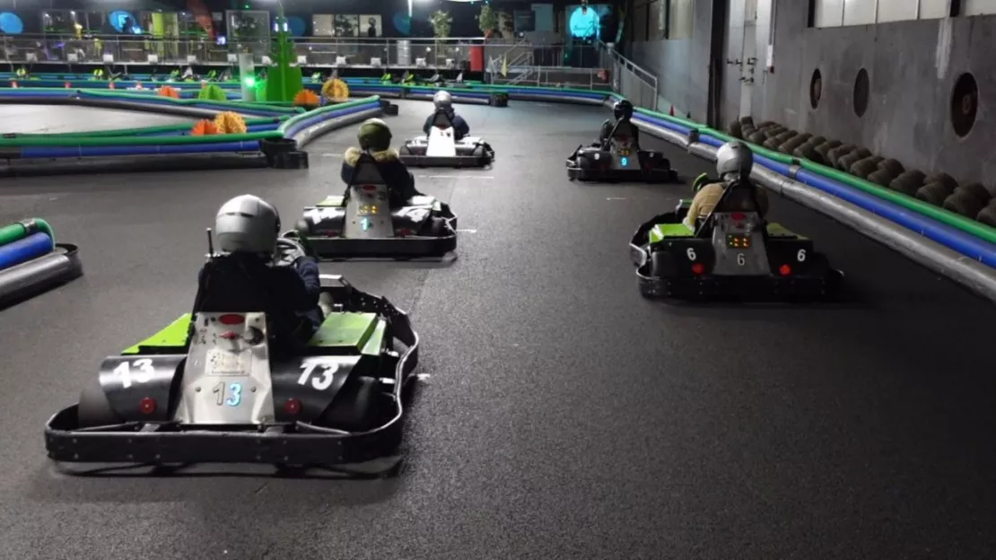 ESCAPADES EN AUVERGNE : Le karting électrique !