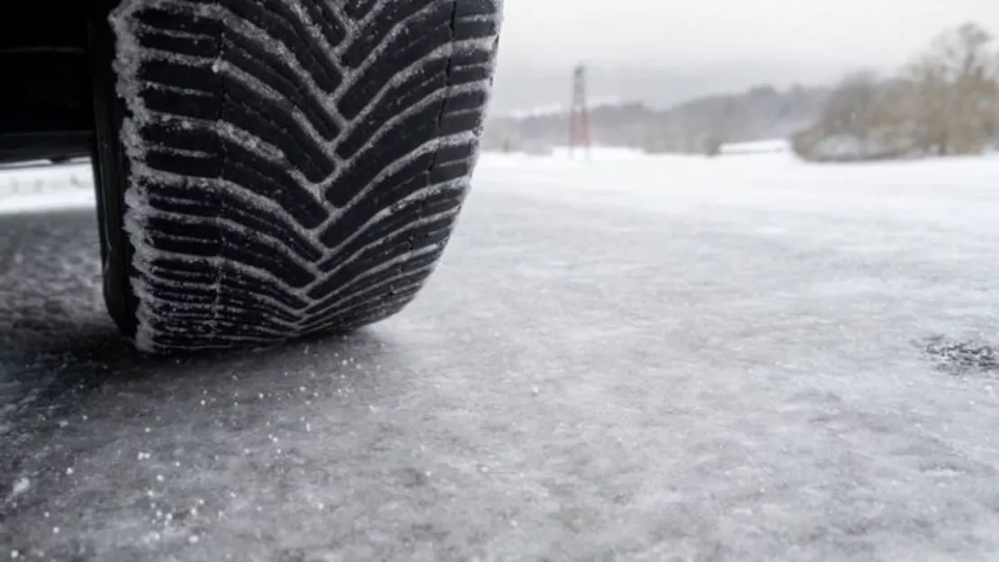 Le Puy-de-Dôme et le Cantal placés en vigilance neige et verglas