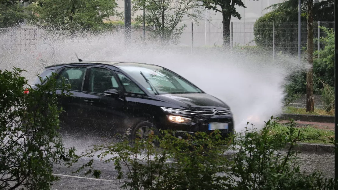 Orages et fortes rafales de vent à Clermont-Ferrand