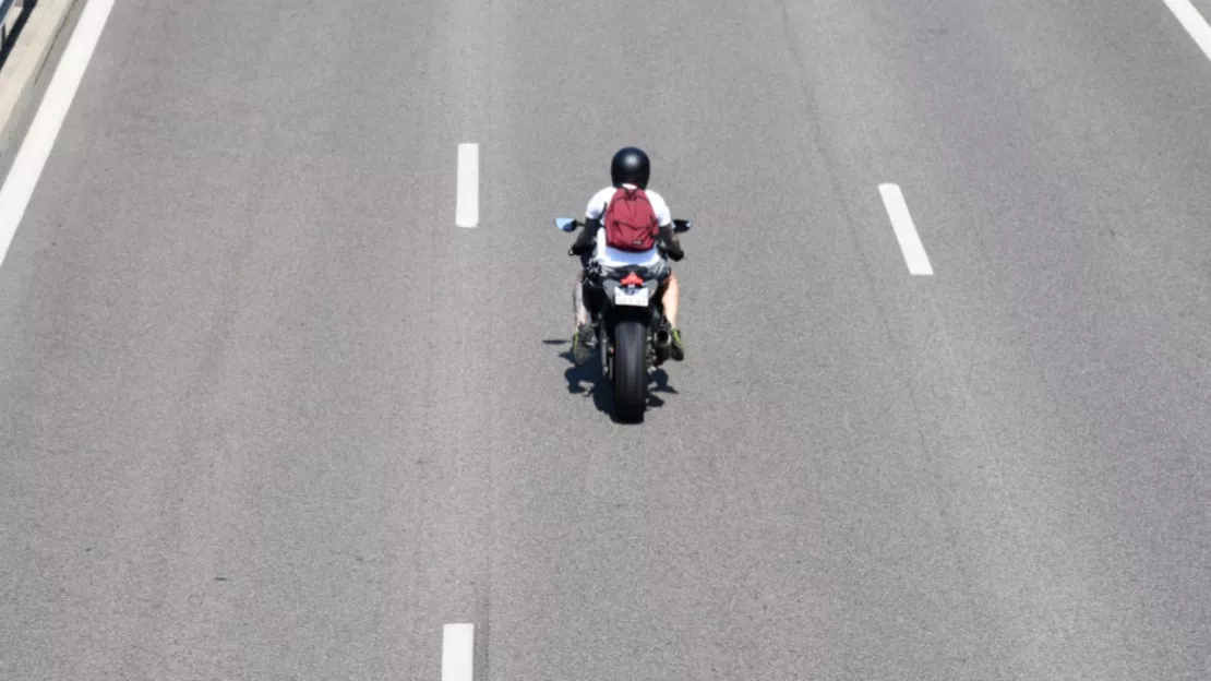 Près de Clermont-Ferrand : un motard tué dans un accident de la route