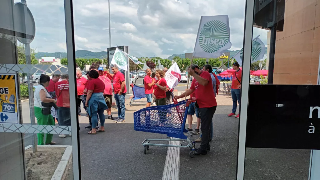 Produits importés : les agriculteurs en croisade contre les grandes surfaces