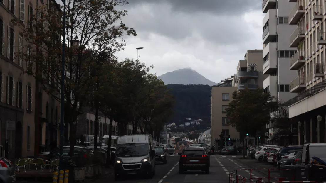 Vigilance orange aux vents jusqu'à ce soir, les trains à l'arrêt en Auvergne