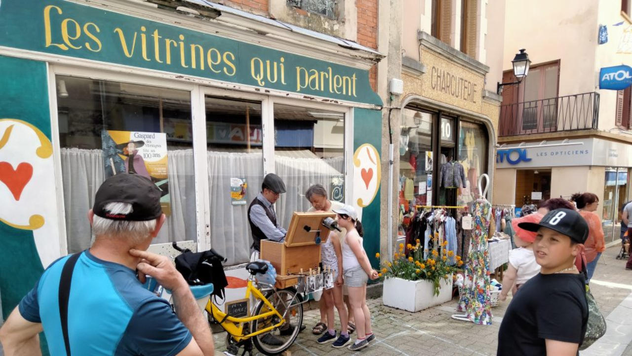 Ambert : Les Vitrines qui parlent de retour pour un week-end dansant