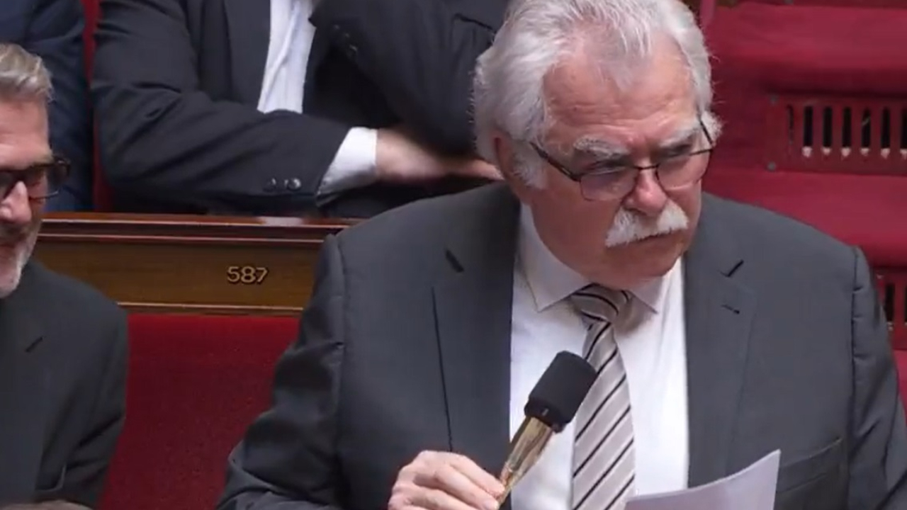 André Chassaigne ovationné à l’Assemblée nationale pour sa dernière journée