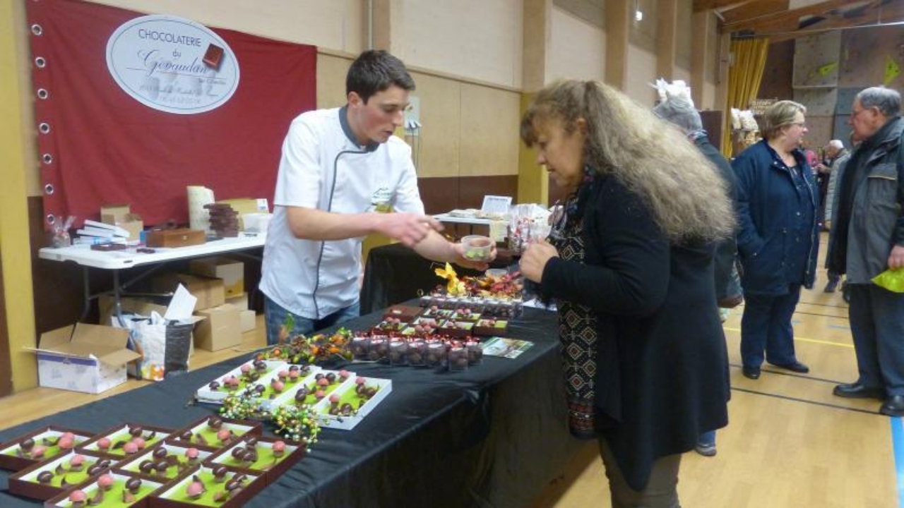 Brioude : Le Salon du Chocolat change de nom et devient le Salon des spécialités festives et du terroir pour sa 14ème édition Brioude : Le Salon du Chocolat change de nom et devient le Salon des spécialités festives et du terroir pour sa 14ème édition