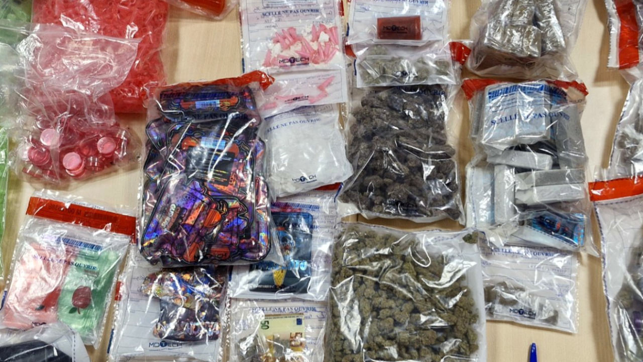 Clermont-Ferrand : deux interpellations et plusieurs kilogrammes de stupéfiants retrouvés dans un point de deal