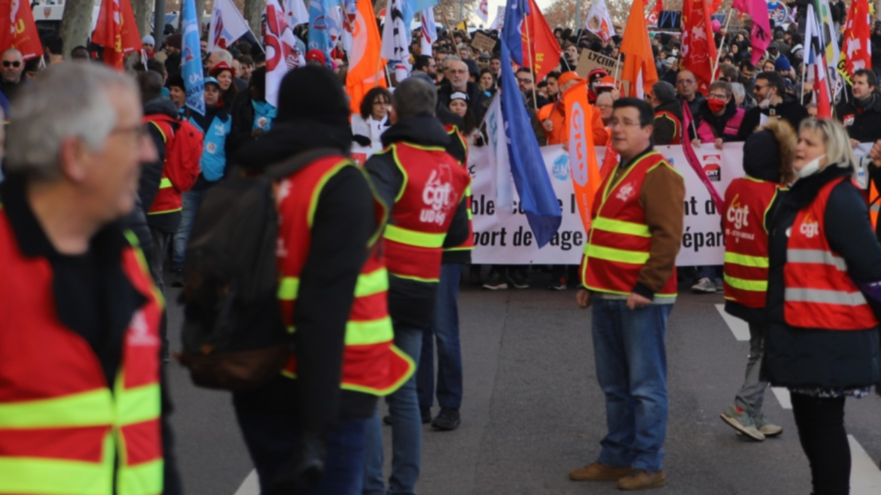 Clermont-Ferrand : environ 2000 participants à la manifestation pour le pouvoir d'achat