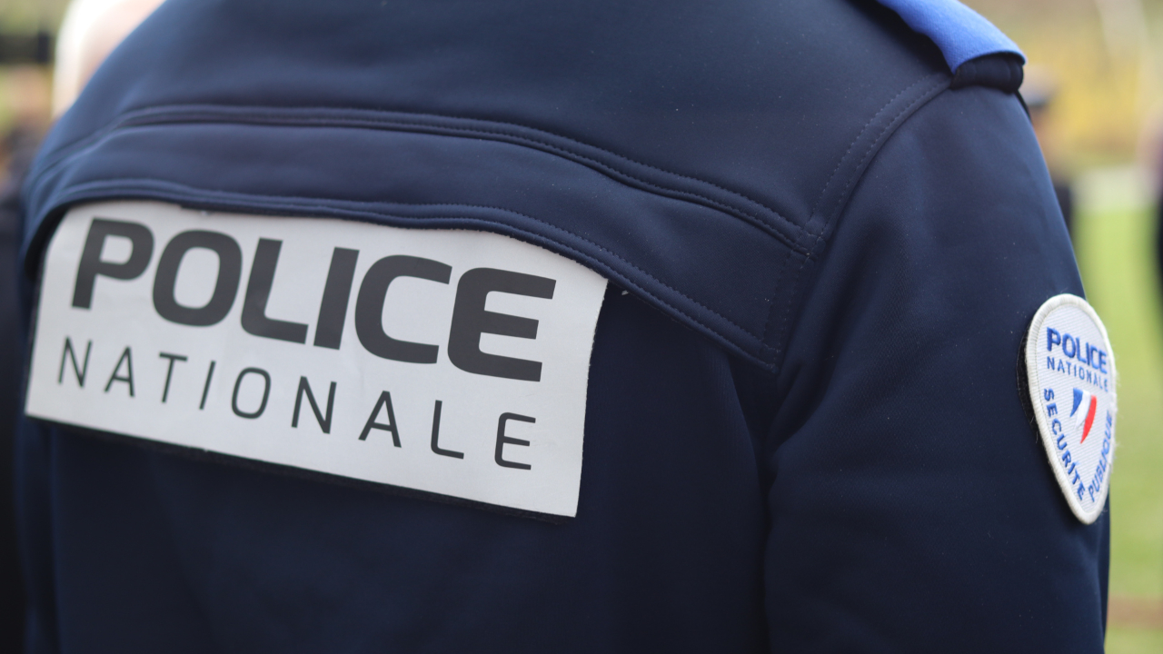 Clermont-Ferrand. Il se présente au commissariat au volant, sans permis ni assurance et sous drogue