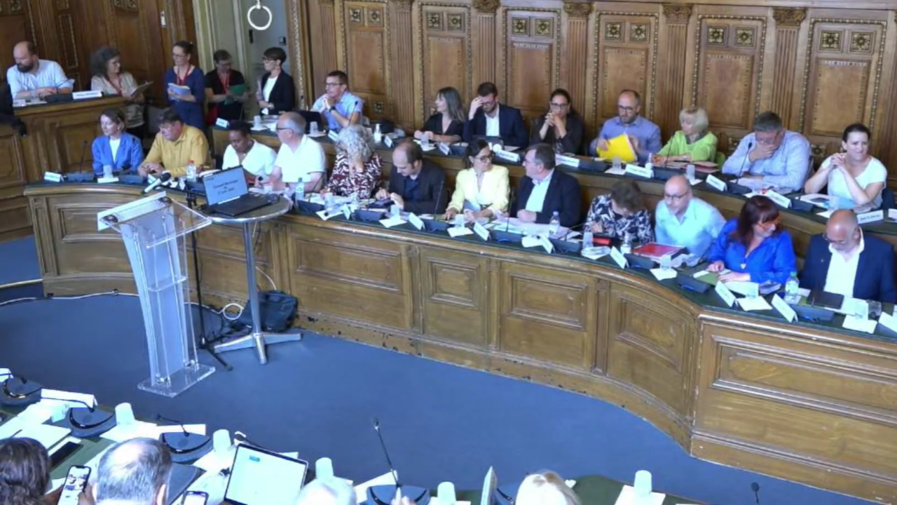 Clermont-Ferrand : les nouveaux horaires plus matinaux des conseils municipaux font réagir