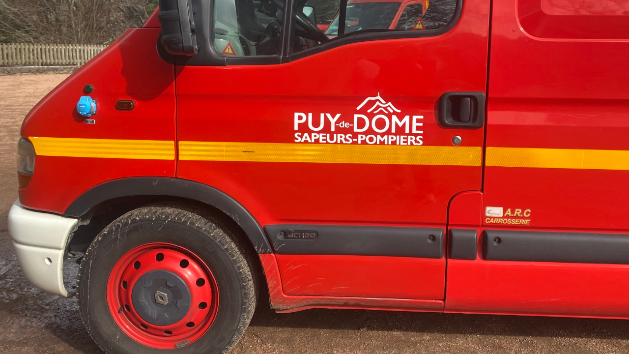 Clermont-Ferrand : un père et son fils grièvement blessés dans un accident de scooter