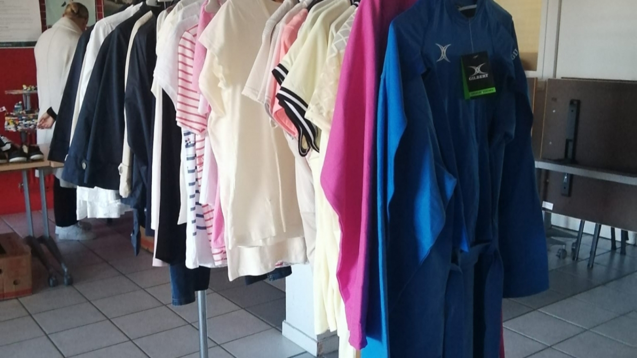 Clermont-Ferrand : un vide-dressing solidaire ce mercredi