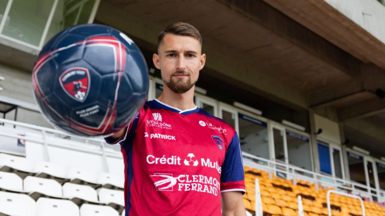 Clermont Foot : suspension pour Elbasan Rashani suite au carton rouge face à Le Havre Clermont Foot : suspension pour Elbasan Rashani suite au carton rouge face à Le Havre