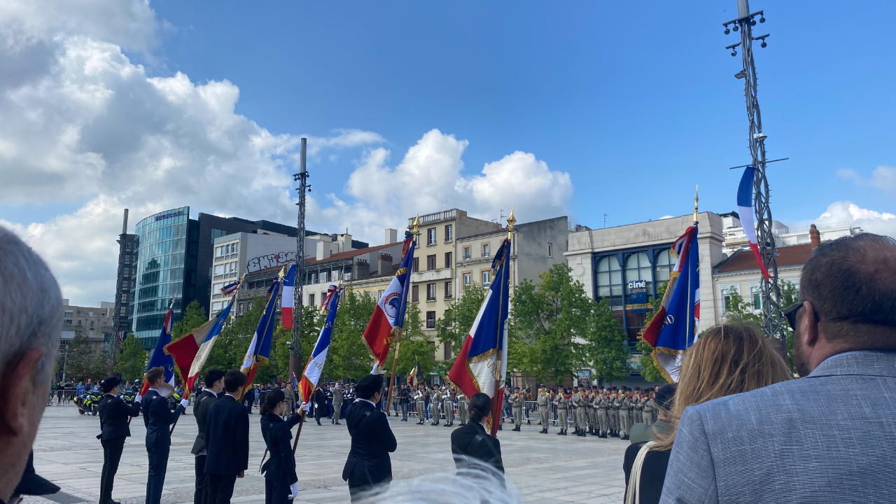 Commémoration du 8 mai à Clermont-Ferrand : les jeunes ont répondu présent Commémoration du 8 mai à Clermont-Ferrand : les jeunes ont répondu présent