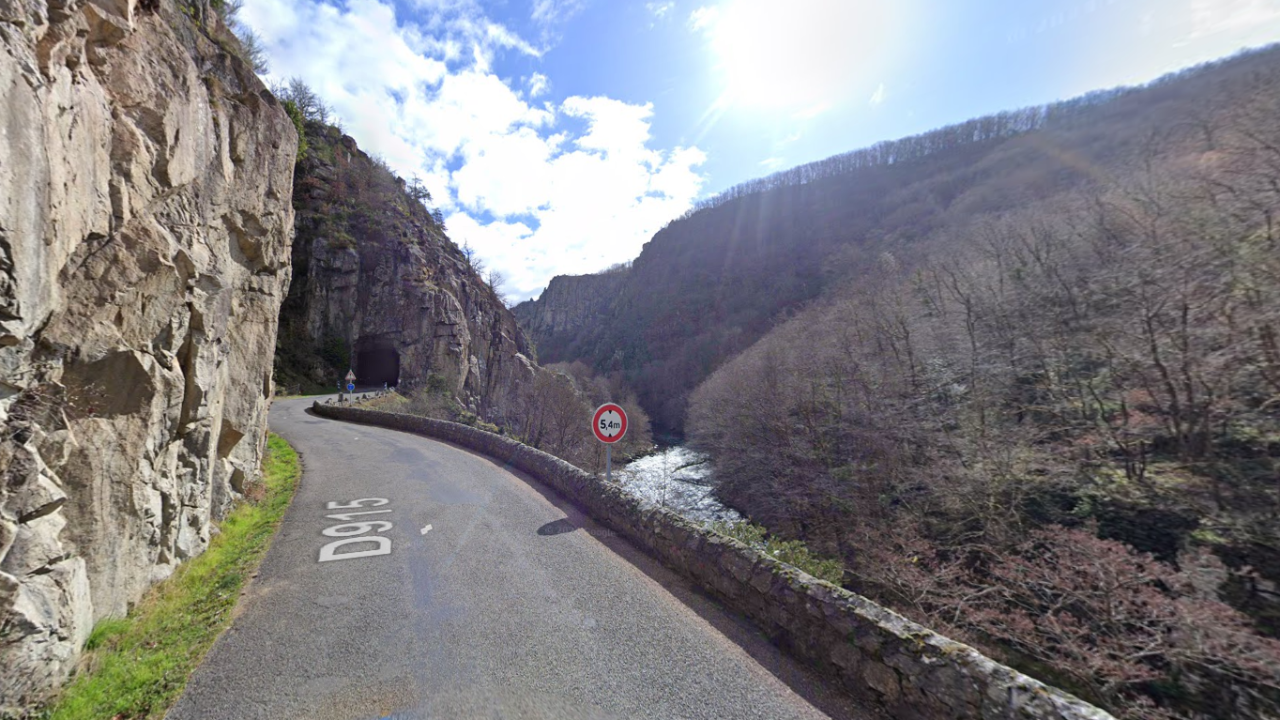 Dans l'Allier, deux jeunes Auvergnats meurent dans un accident de la route