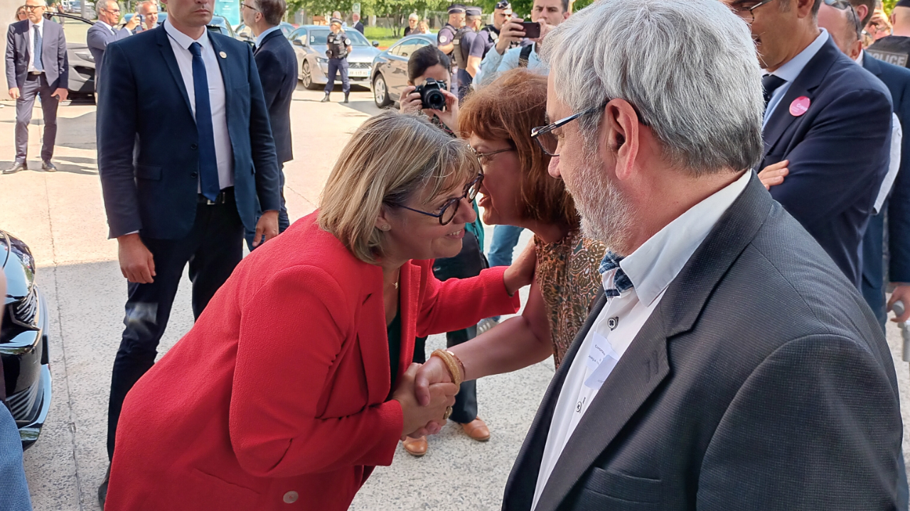 Des propositions et des casseroles pour la ministre Sylvie Retailleau à Clermont-Ferrand