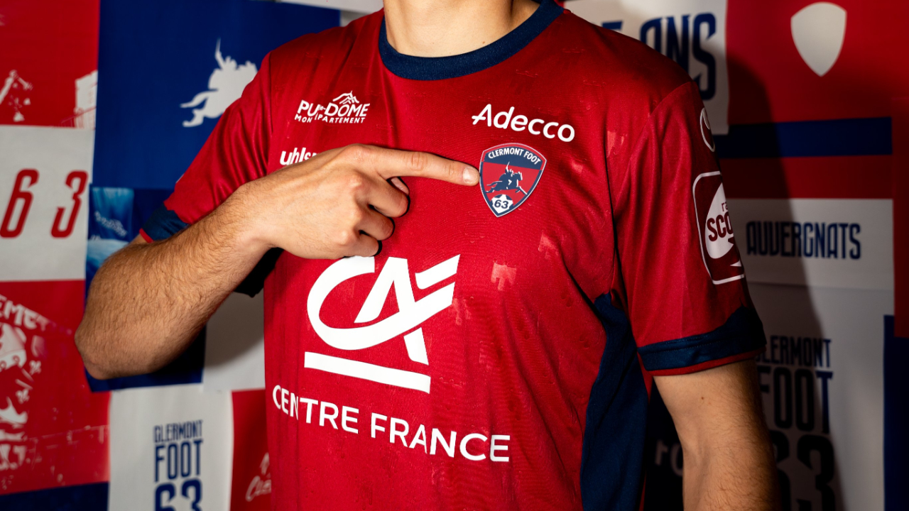 Football : le Clermont Foot 63 annonce la fin de la collaboration avec son équipementier et dévoile son successeur