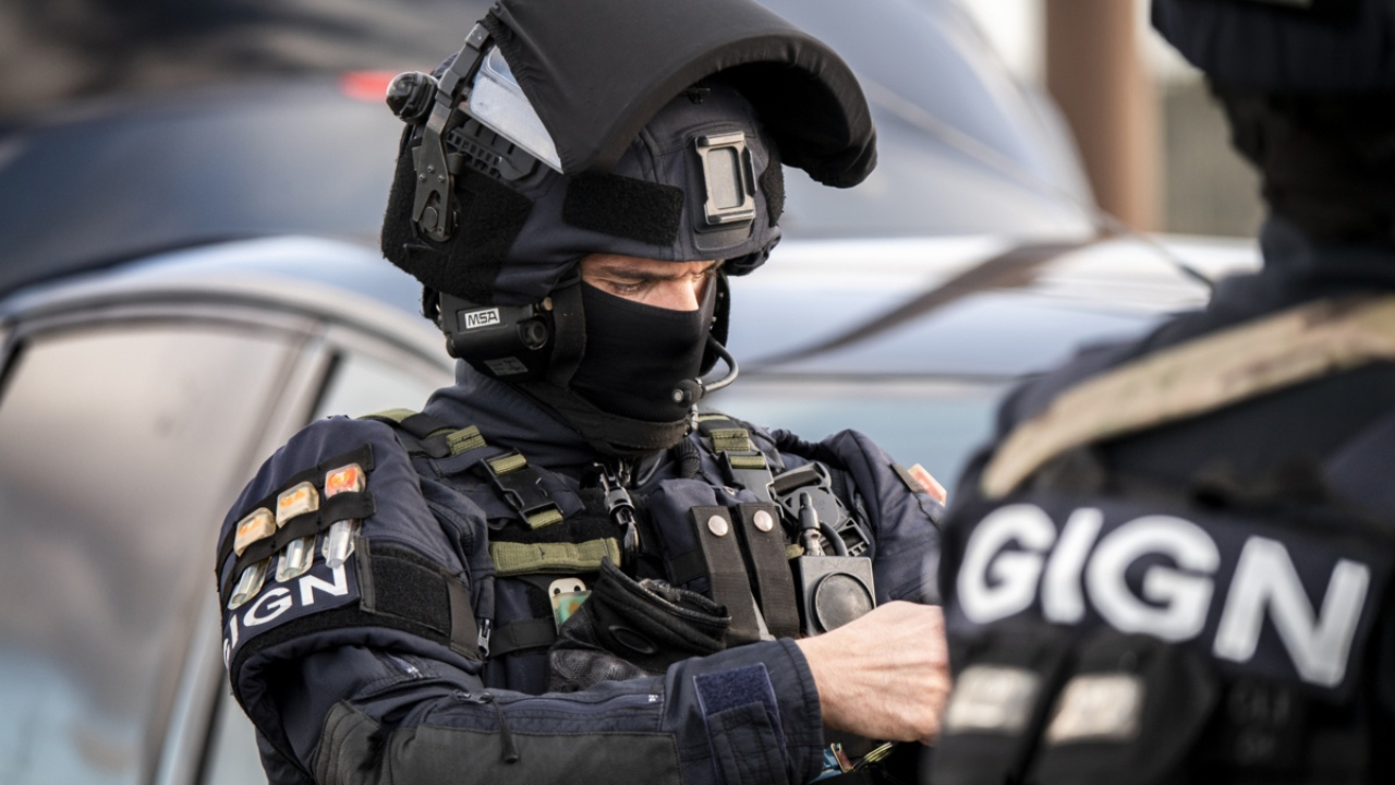 Le GIGN intervient dans le Puy-de-Dôme pour arrêter un homme menaçant les gendarmes avec un fusil