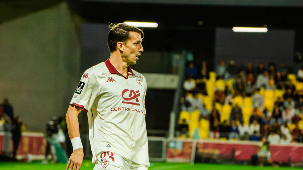 Ligue 2 : face à Reims, le Clermont Foot 63 va devoir "se lâcher dans le jeu"