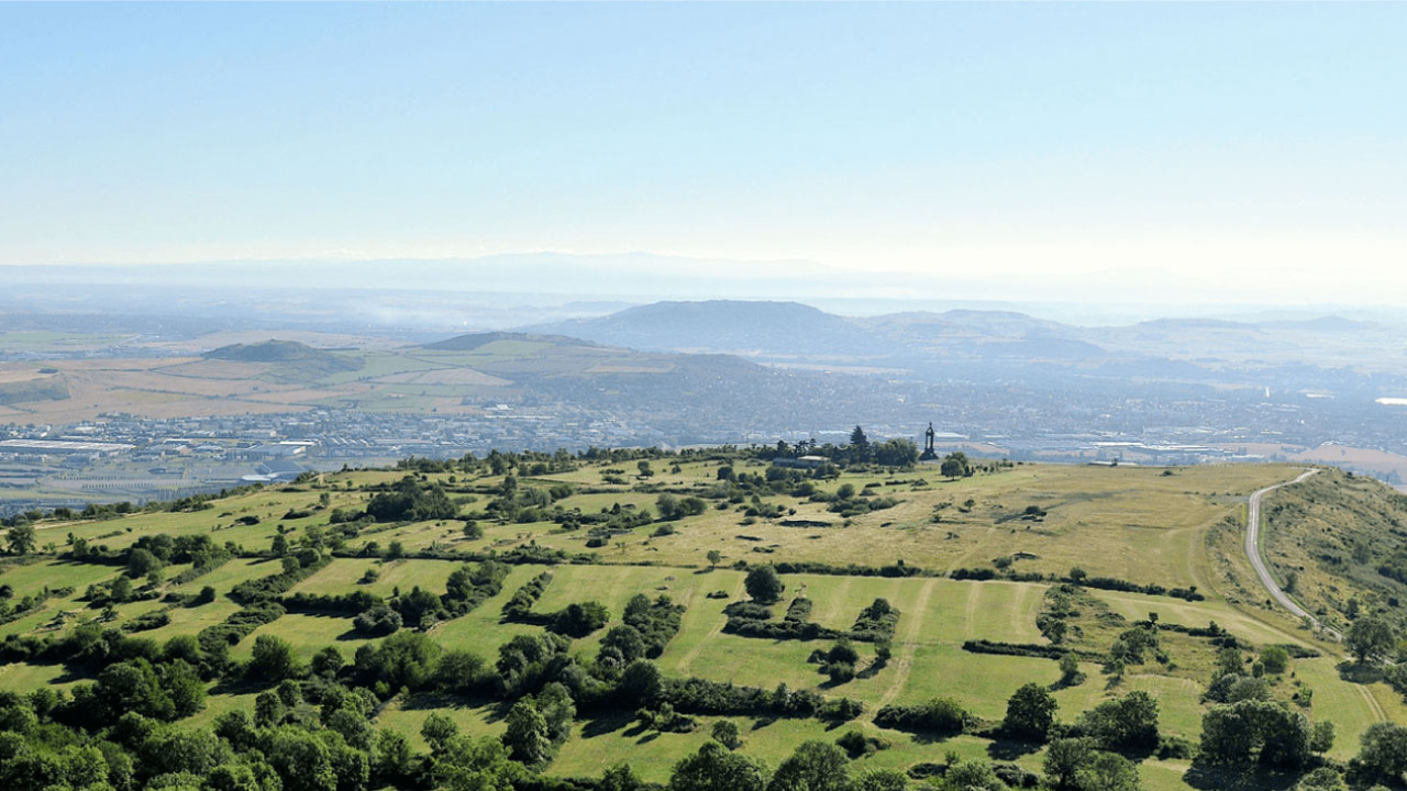 Oui, la bataille de Gergovie a bien eu lieu... sur le plateau de Gergovie (63) selon le Conseil d'État