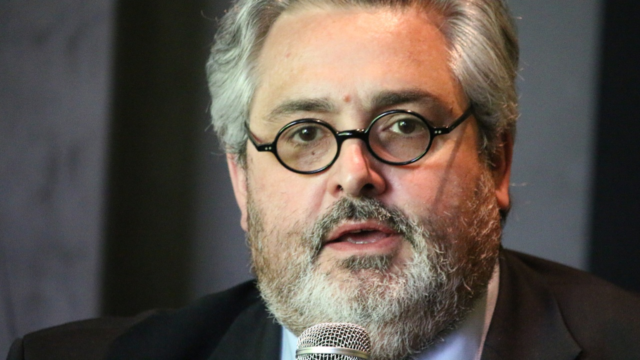 Présidentielle 2027 : le maire de Clermont-Ferrand Olivier Bianchi appelle à l’union de la gauche face à la menace du RN