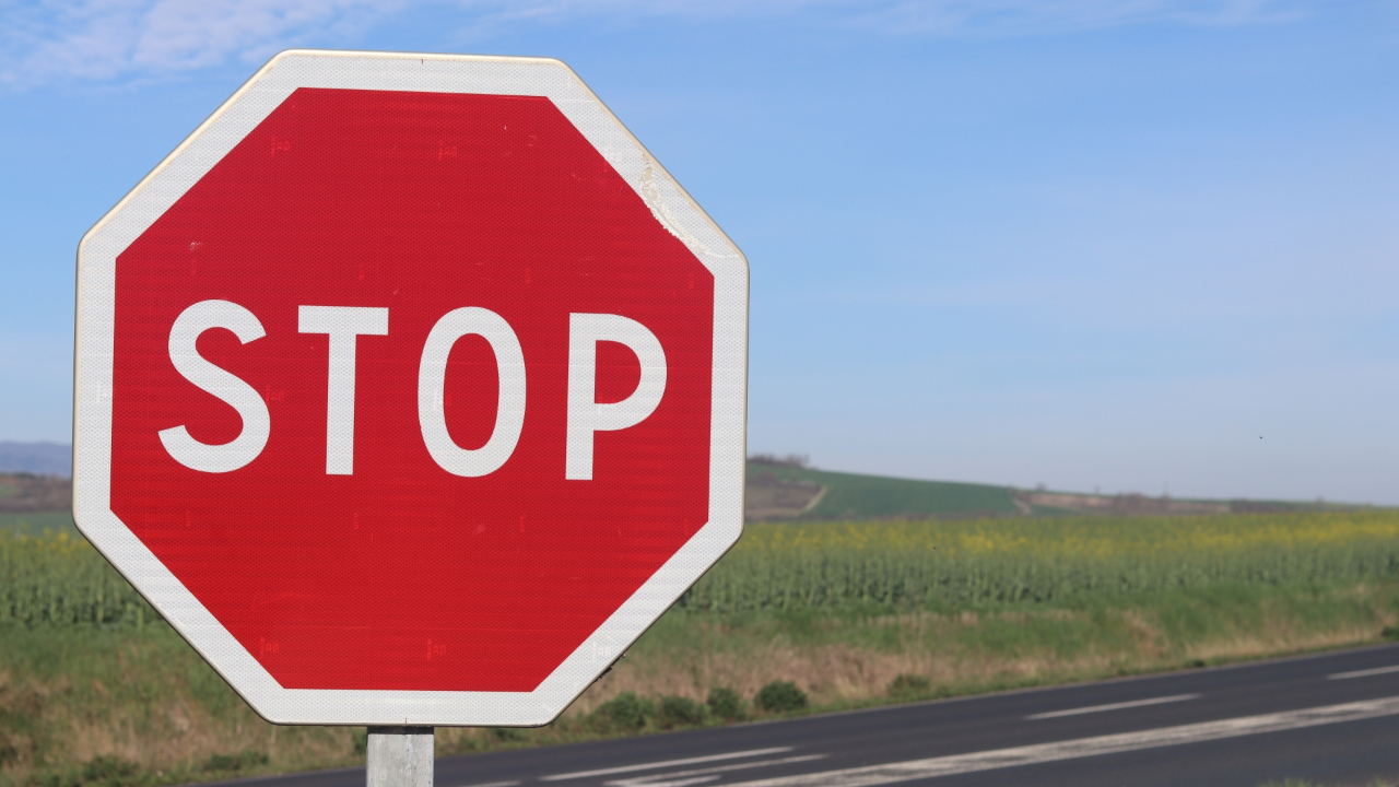 Puy-de-Dôme : un accident cause la mort d'un motard près d'Ennezat