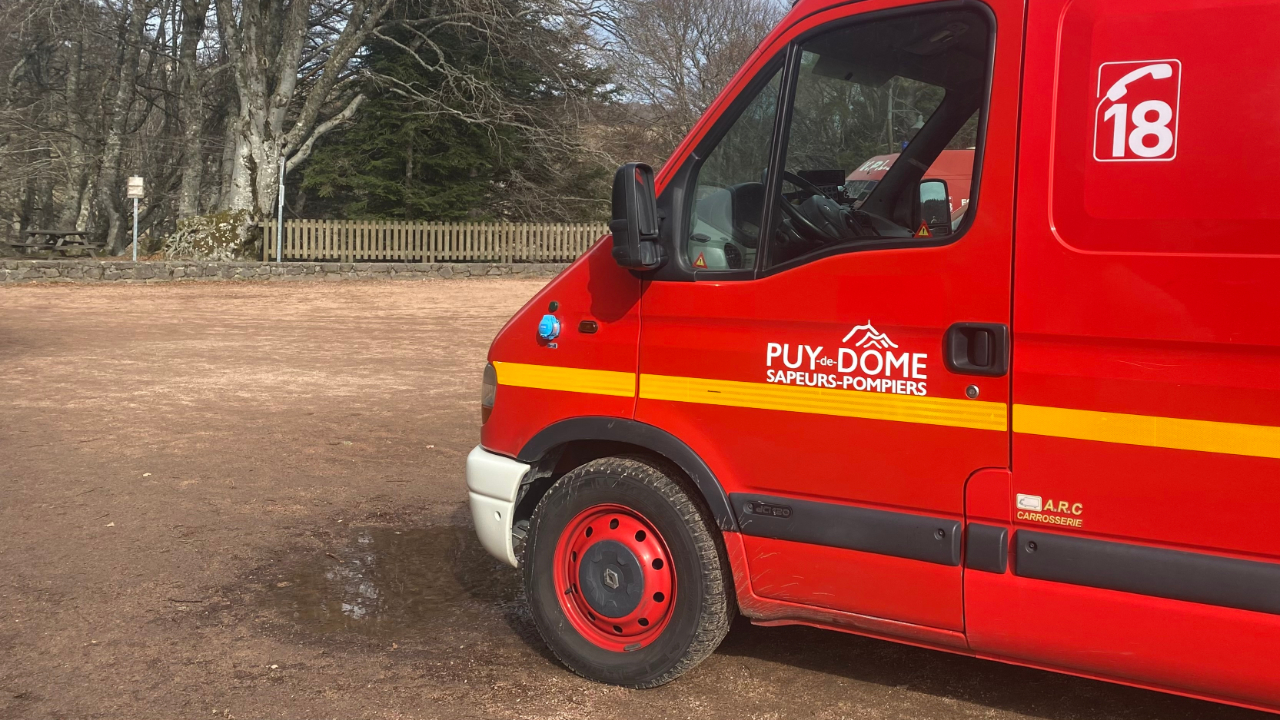 Puy-de-Dôme : une photographe gravement blessée lors d'une compétition de moto-cross Puy-de-Dôme : une photographe gravement blessée lors d'une compétition de moto-cross