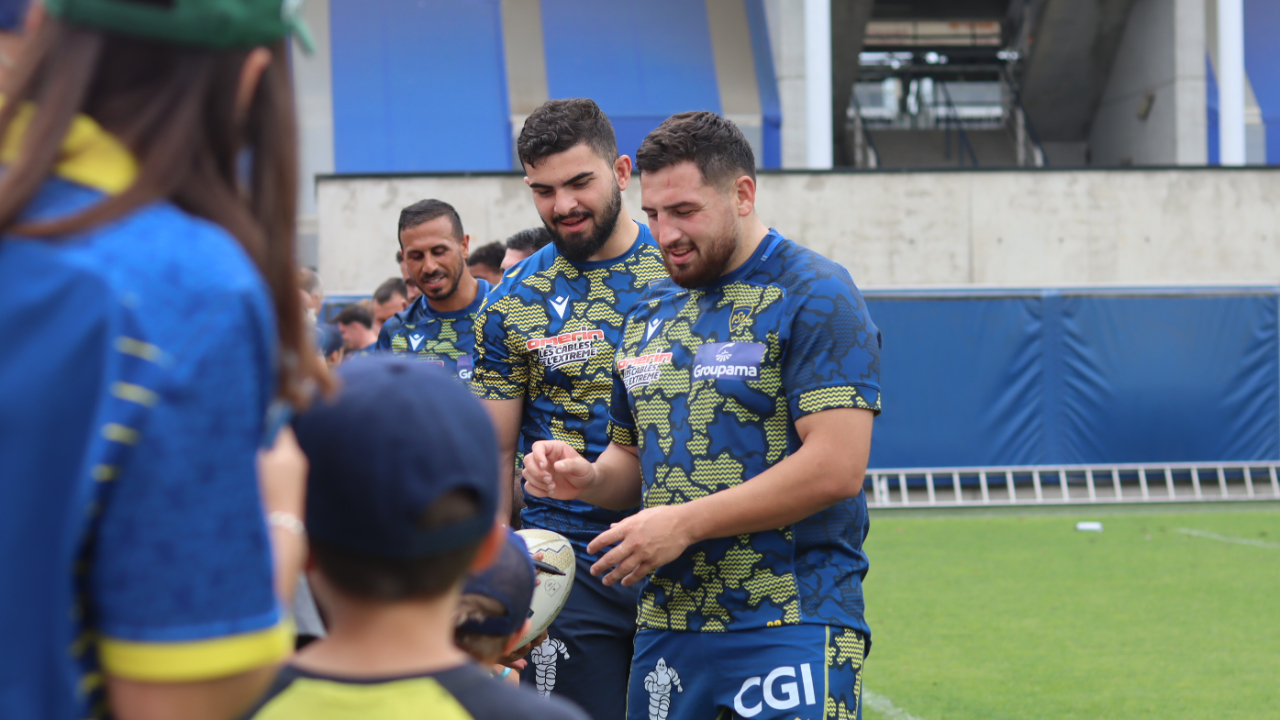 Rencontres supporters, entraînements ouverts... L'ASM Clermont passe en mode 100% Jaunard