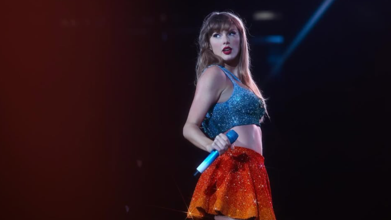 Taylor Swift verse une très jolie prime à ses techniciens pour la fin de "The Eras Tour" Taylor Swift verse une très jolie prime à ses techniciens pour la fin de "The Eras Tour"