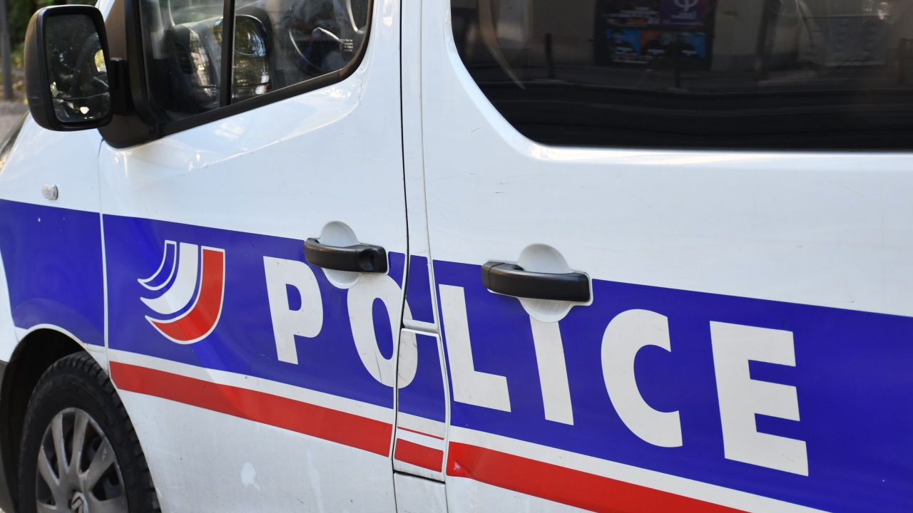 Un homme poignardé avec une paire de ciseaux à Clermont-Ferrand