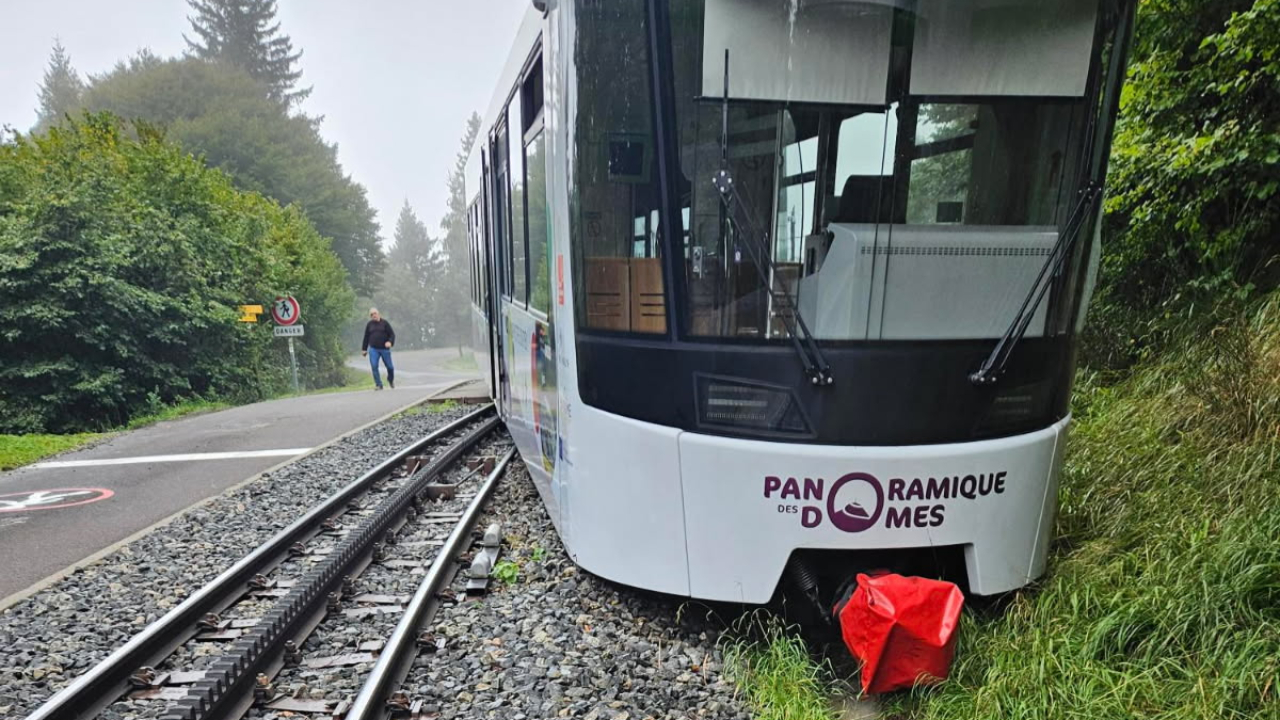 Une rame du Panoramique des dômes déraille sur les côtes du Puy-de-Dôme