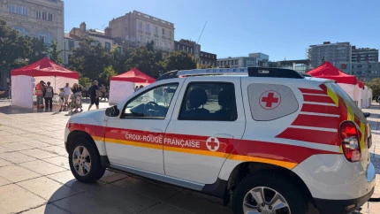 La Croix-Rouge sensibilise aux premiers secours place de Jaude